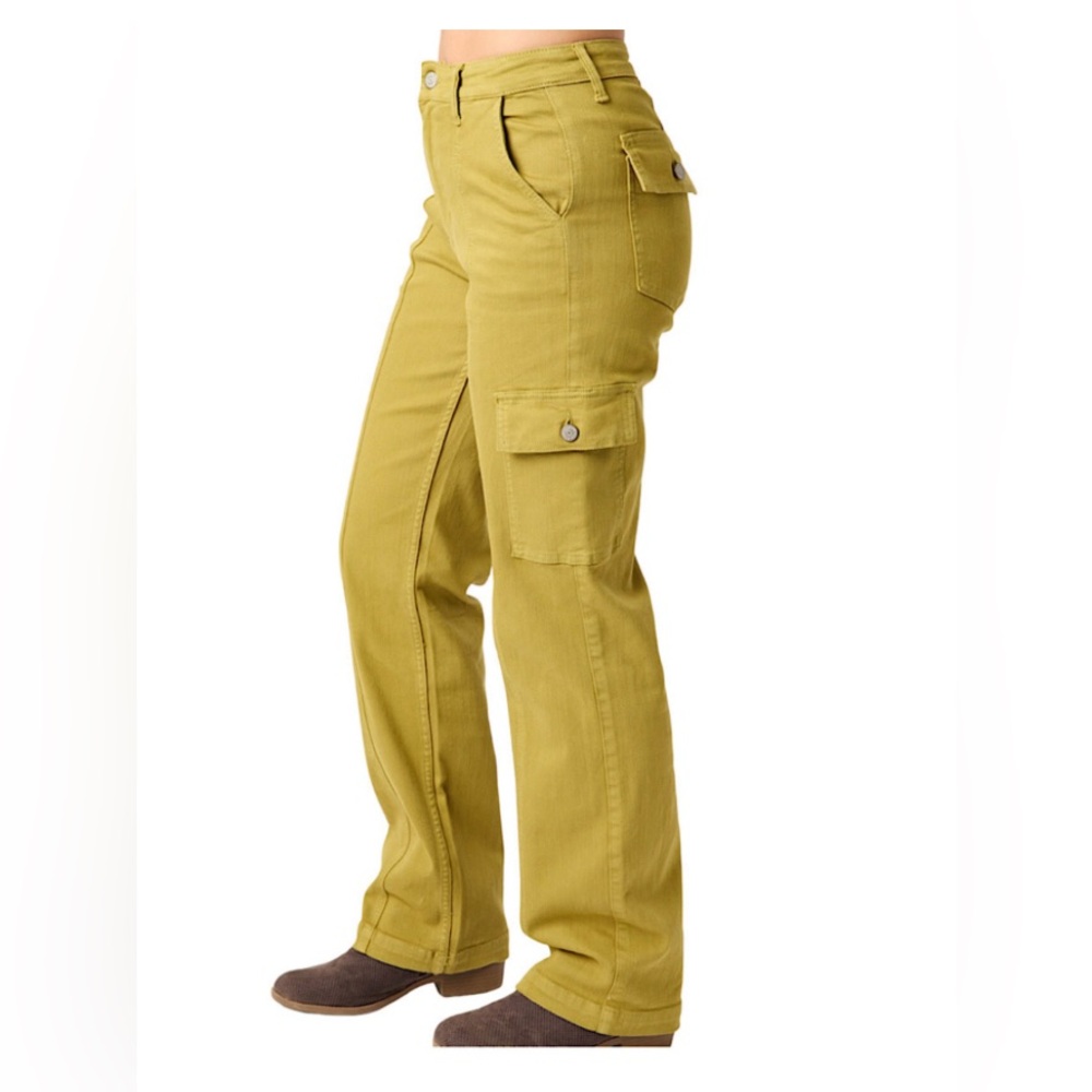 Judy Blue chartreuse color jeans.  Size 15/32 most ladies size down.